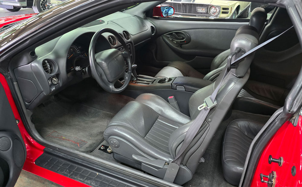 80s and 90s car inspection - Firehawk interior